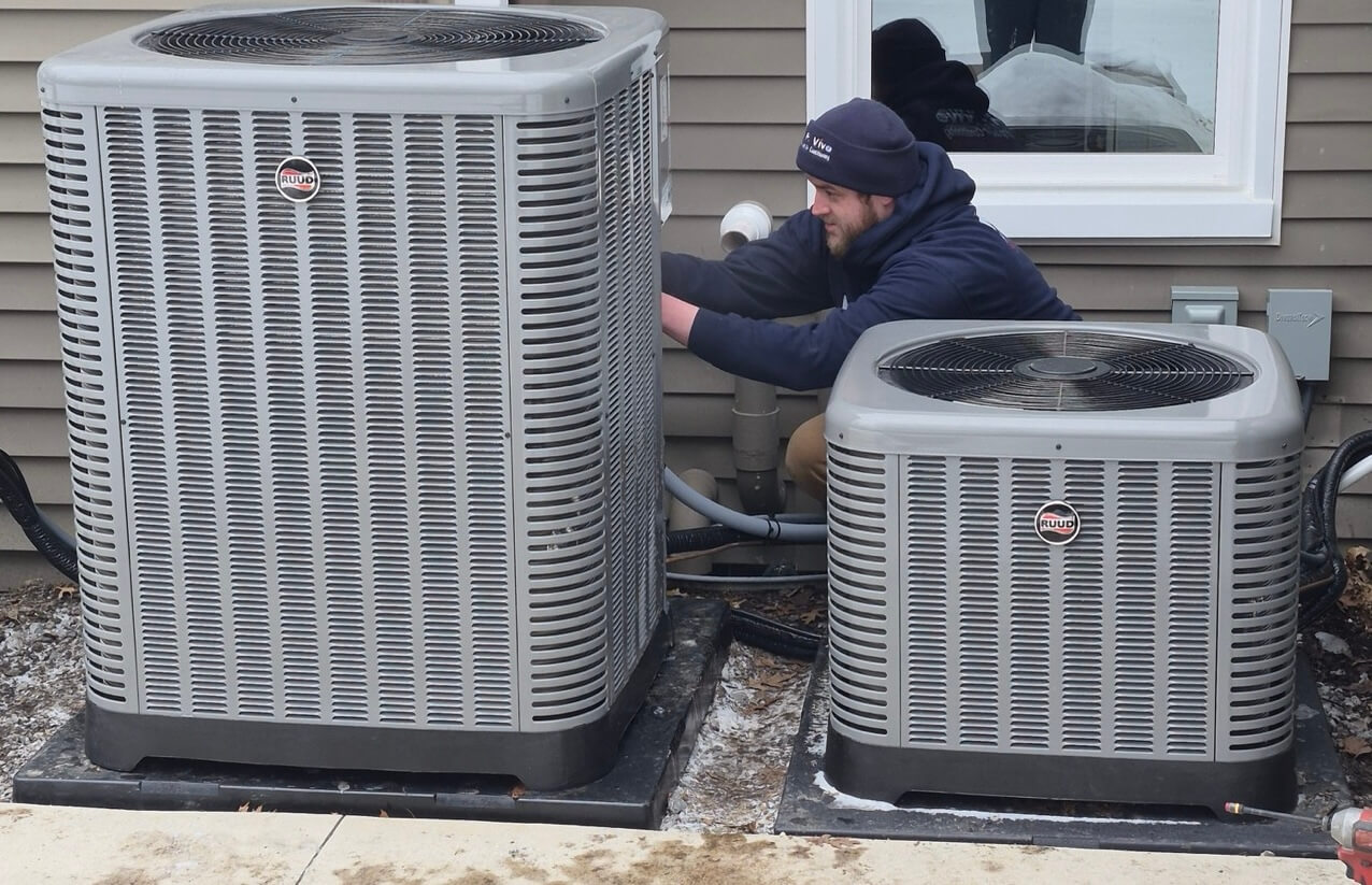 Full HVAC system for home, MP Vivo employee fixing
